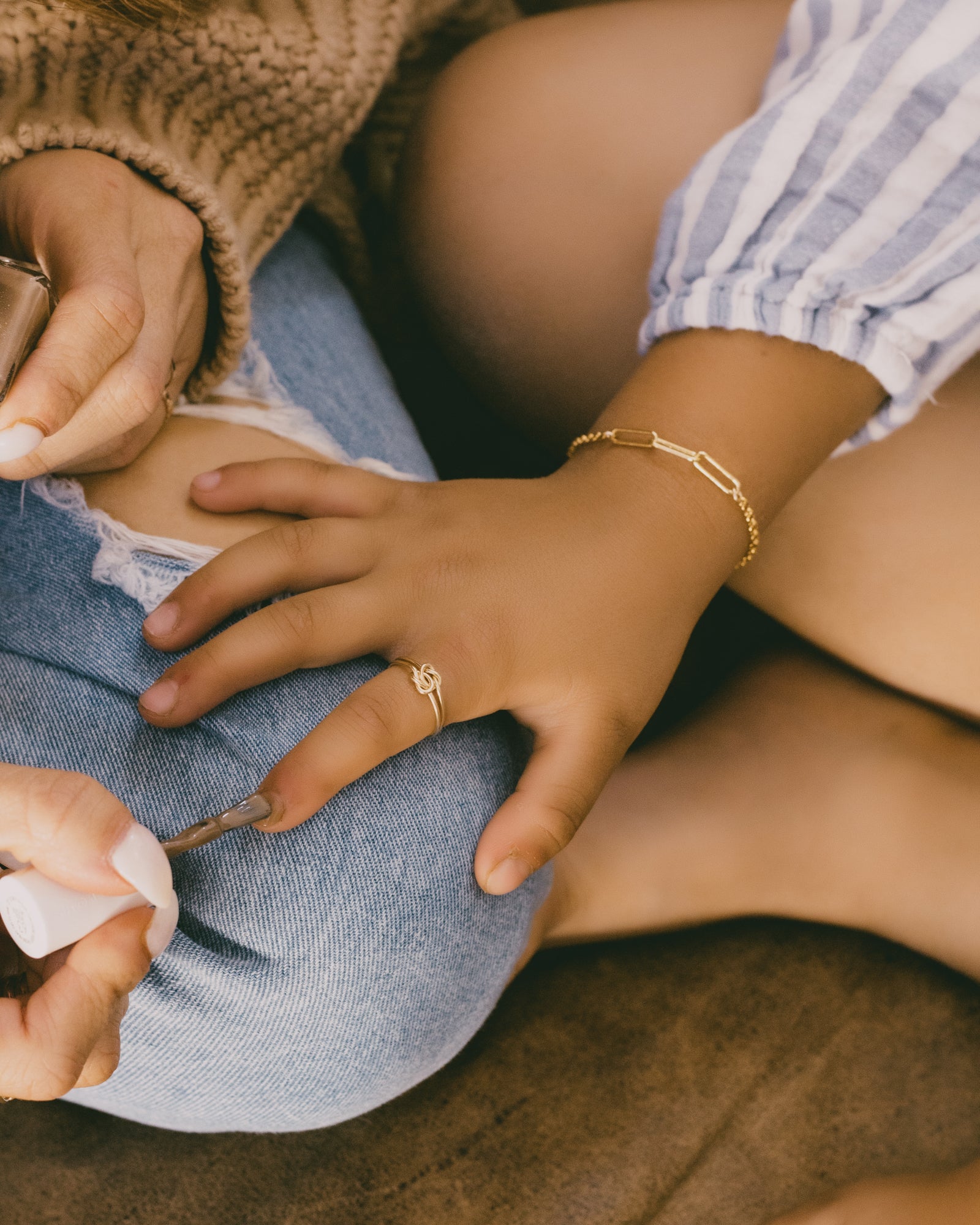 Linked Ring • Sisters