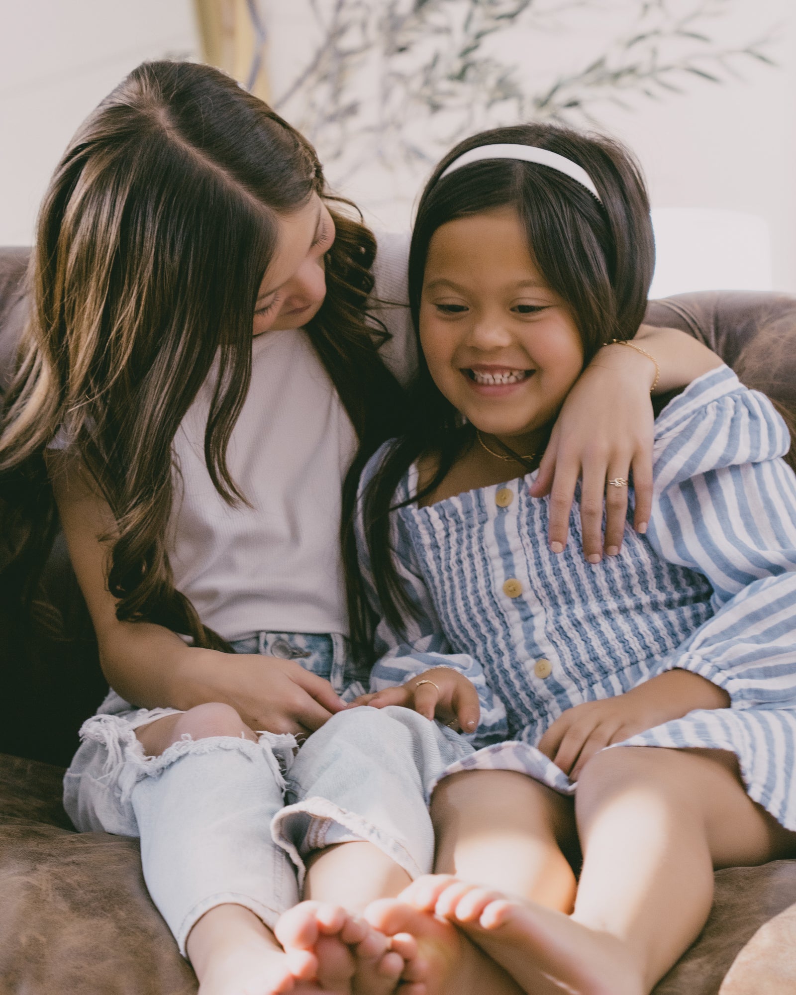 Linked Ring • Little Sister