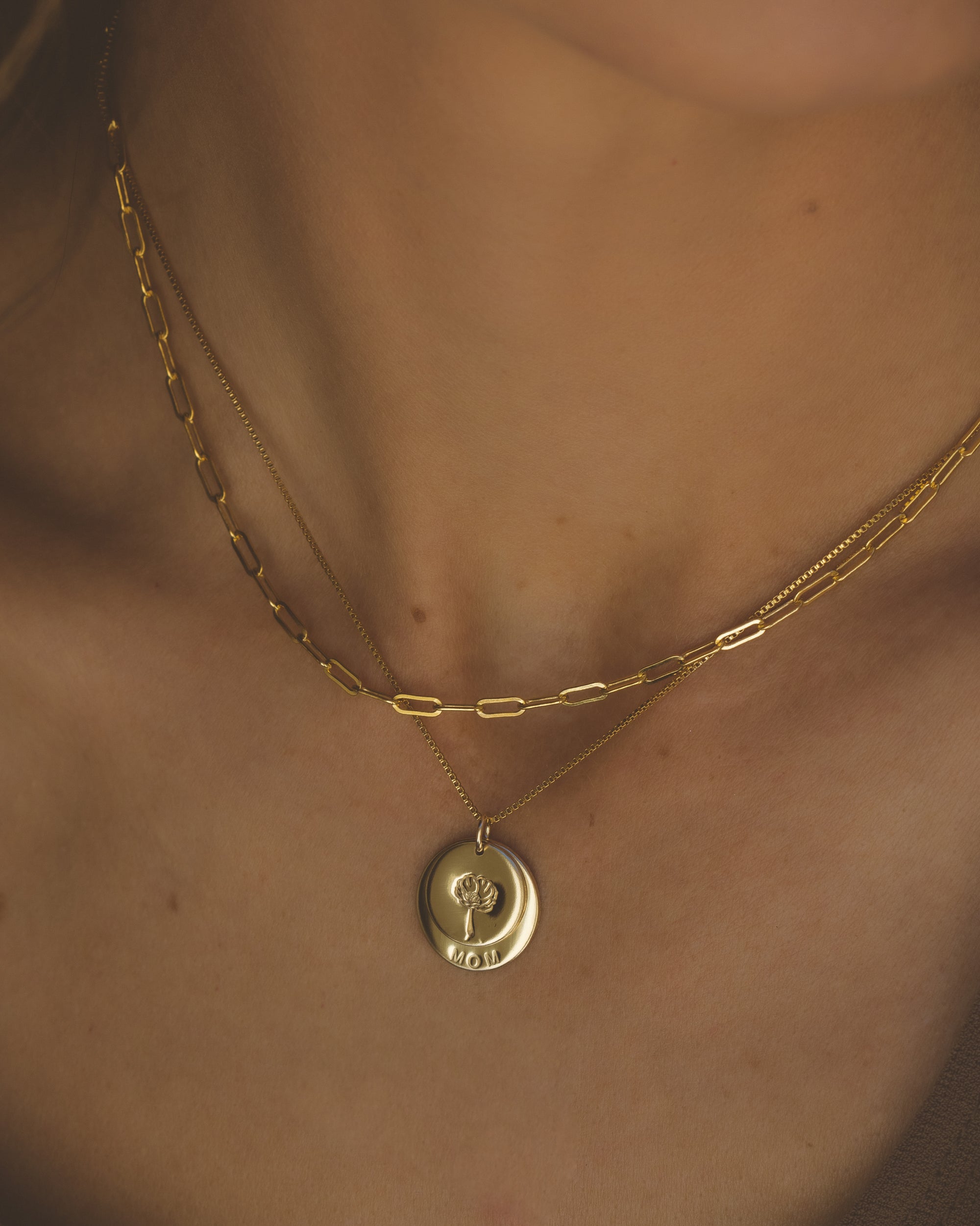 Lynette Birth Flower Necklace