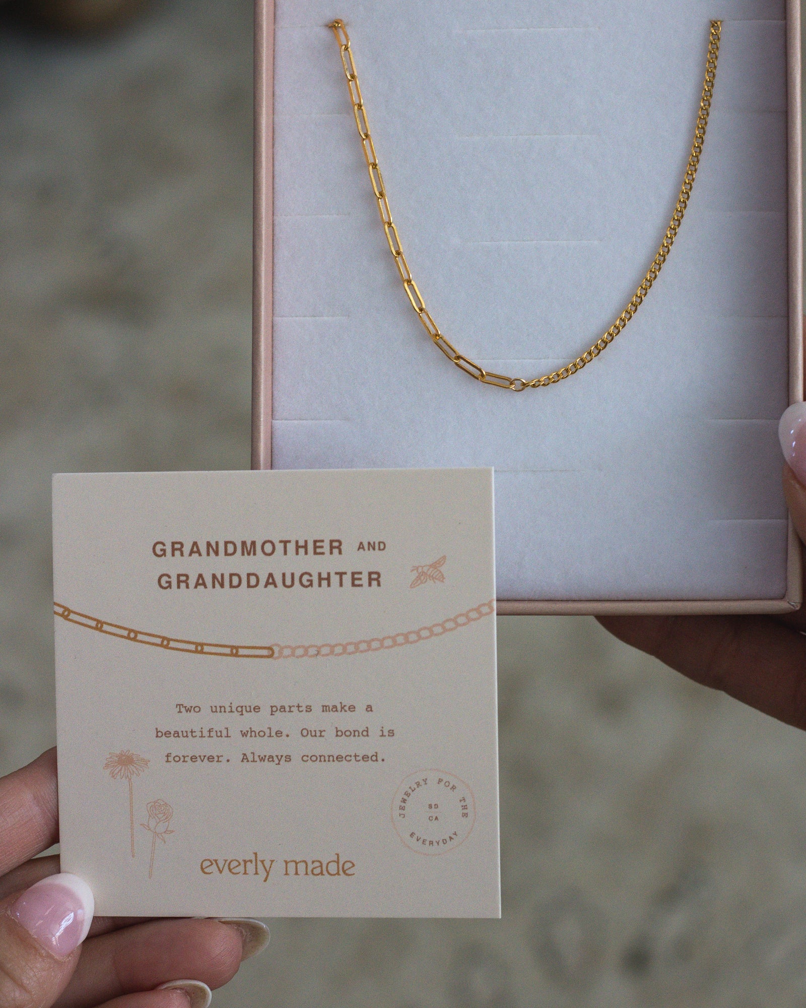 Curterra Necklace • Grandmother & Granddaughter