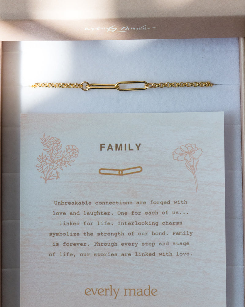 Linked Bracelet • Family