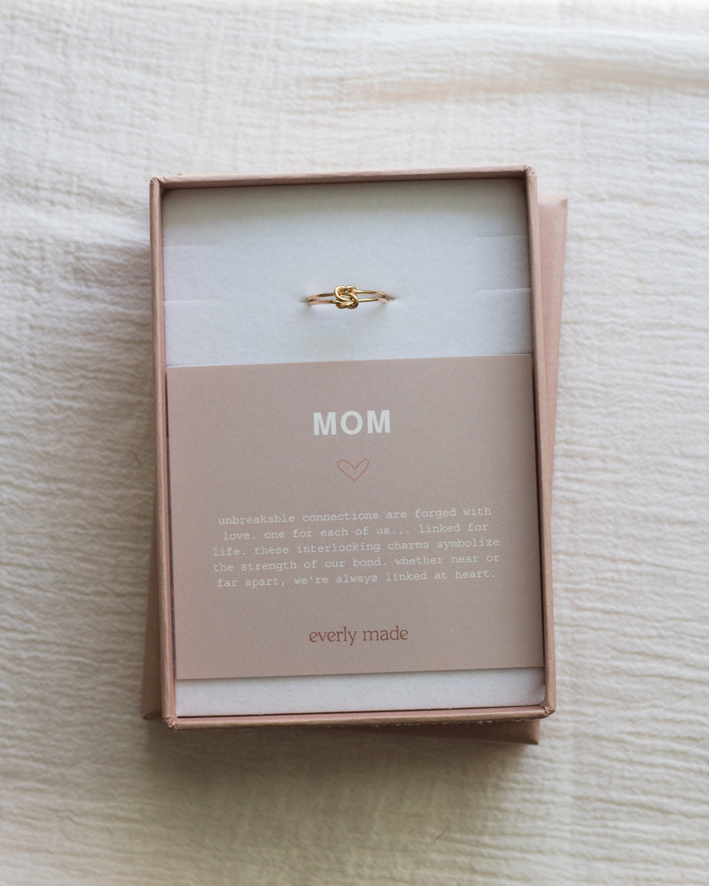 Linked Ring • Mom