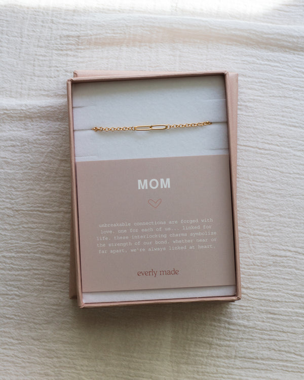 Linked Bracelet • Mom