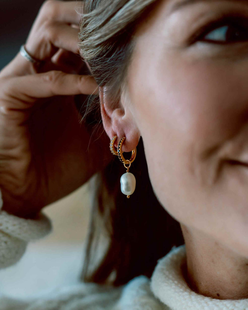 Sloane Freshwater Pearl & Hoop Earrings