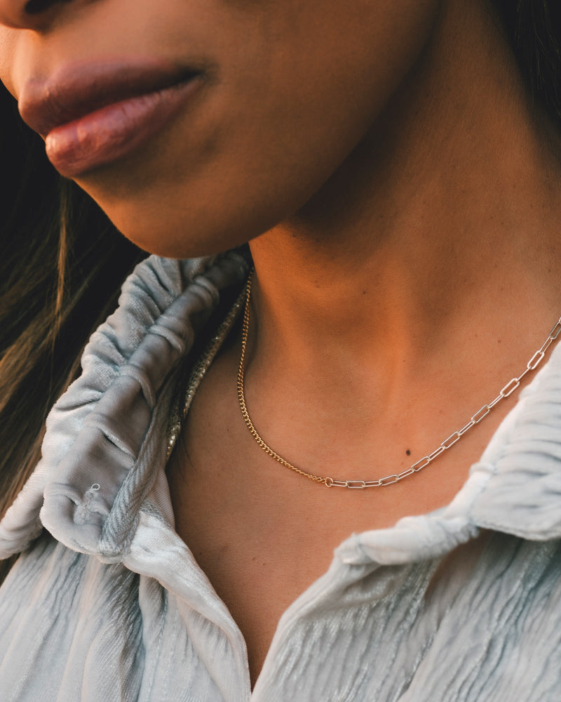 Curterra Necklace • Sisters